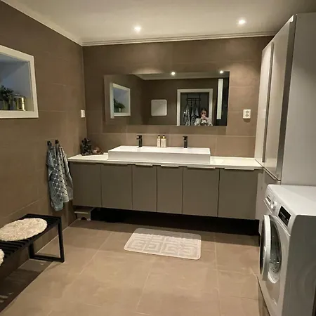 Modern And Apartment! 利勒哈默尔